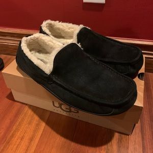 Men's UGG Ascot 5775 Black Suede Slippers size 12